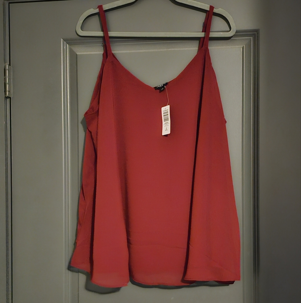 Chic Red Sleeveless Blouse